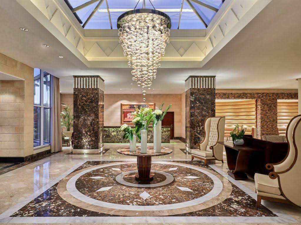 Steigenberger Pyramids Cairo Hotel Al Kawm al Akhdar Buitenkant foto Lobby